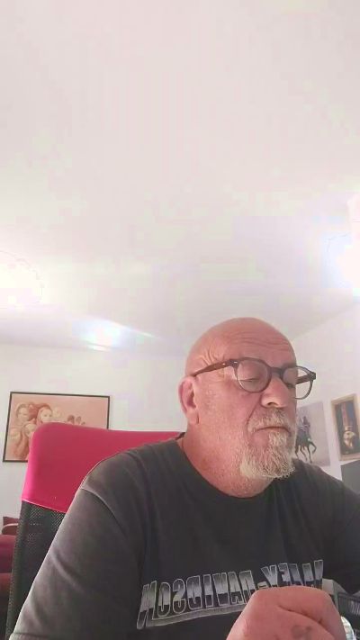 vecchioporco7 live cam on Cam4