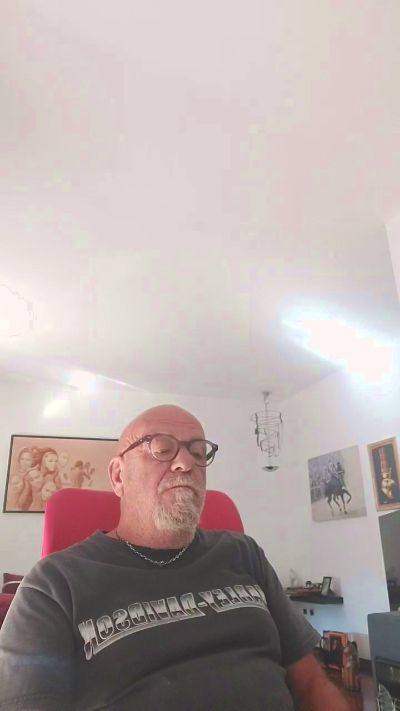 vecchioporco7 live cam on Cam4