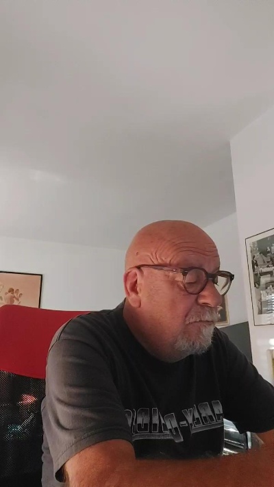 vecchioporco7 live cam on Cam4