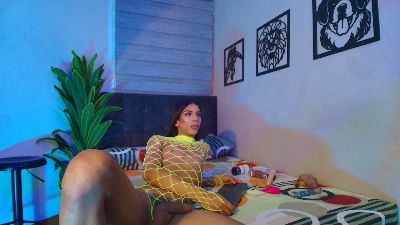 velory_fire live cam on Cam4