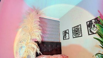 velory_fire live cam on Cam4