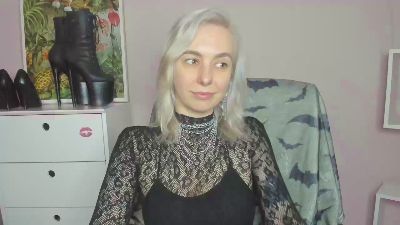 velvetanne live cam on Cam4