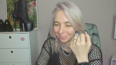 velvetanne live cam on Cam4