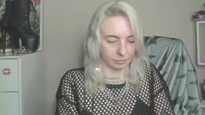 velvetanne live cam on Cam4