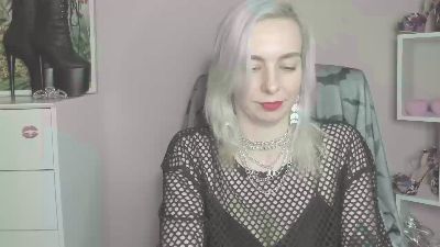 velvetanne live cam on Cam4