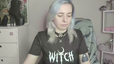 velvetanne live cam on Cam4