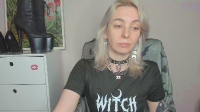 velvetanne live cam on Cam4