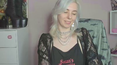velvetanne live cam on Cam4