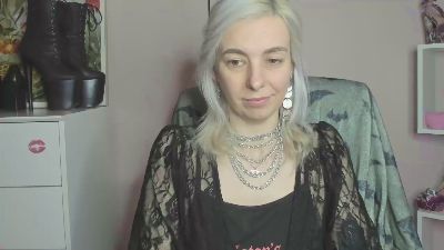 velvetanne live cam on Cam4