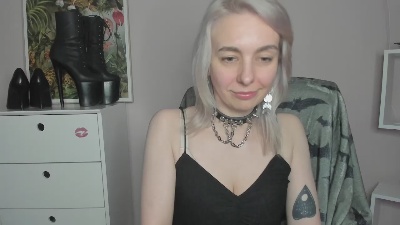 velvetanne live cam on Cam4