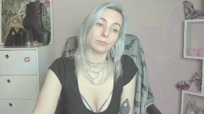 velvetanne live cam on Cam4