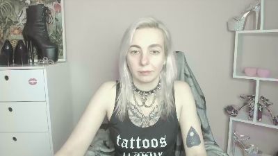 velvetanne live cam on Cam4