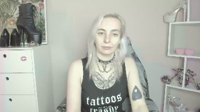 velvetanne live cam on Cam4