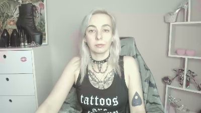 velvetanne live cam on Cam4
