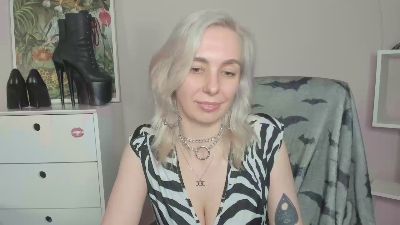 velvetanne live cam on Cam4