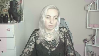 velvetanne live cam on Cam4