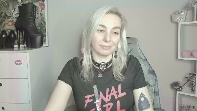 velvetanne live cam on Cam4