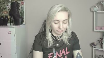 velvetanne live cam on Cam4