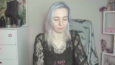 velvetanne live cam on Cam4