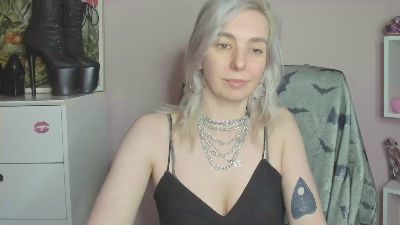 velvetanne live cam on Cam4