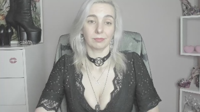 velvetanne live cam on Cam4