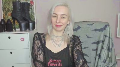 velvetanne live cam on Cam4
