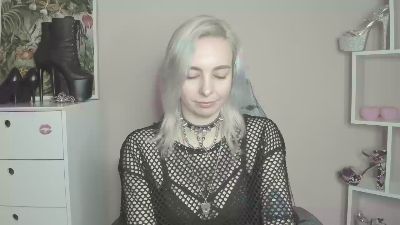 velvetanne live cam on Cam4