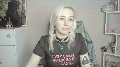 velvetanne live cam on Cam4