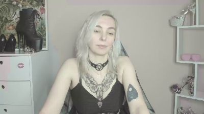 velvetanne live cam on Cam4