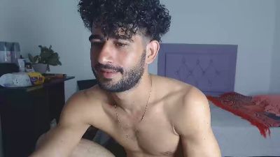 veneco_hot live cam on Cam4