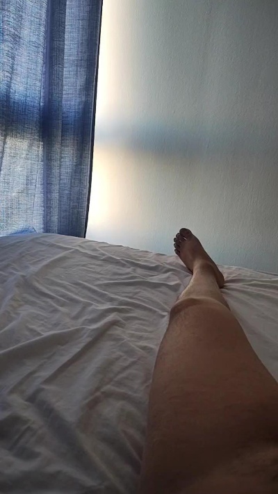 vergon75 live cam on Cam4