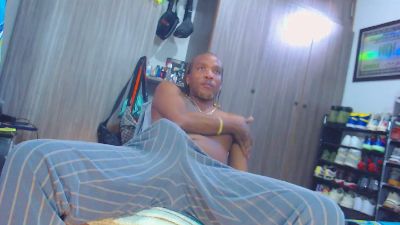 vergon_cali live cam on Cam4