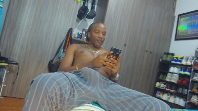 vergon_cali live cam on Cam4