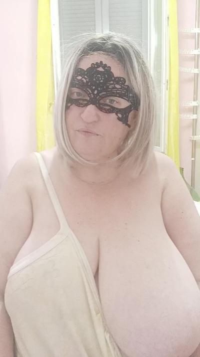 veronica237 live cam on Cam4