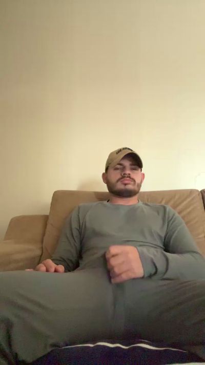 victorhneves888 live cam on Cam4