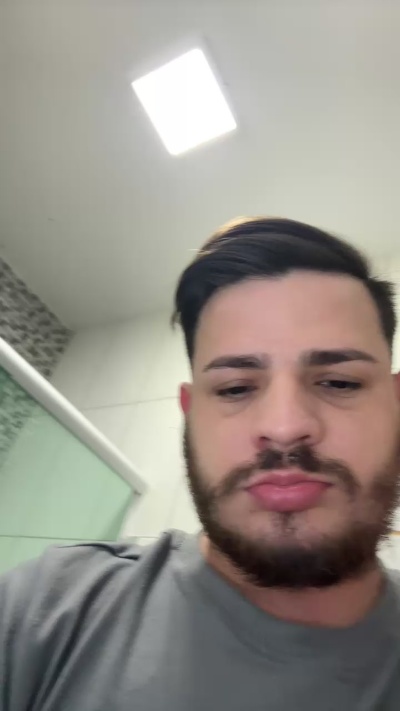 victorhneves888 live cam on Cam4
