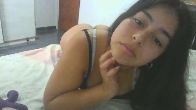 vicuchi2 live cam on Cam4