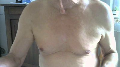 vieuxcoucou09 live cam on Cam4