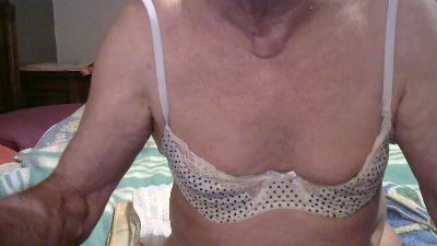vieuxcoucou09 live cam on Cam4