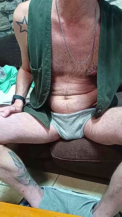vijunior80 live cam on Cam4