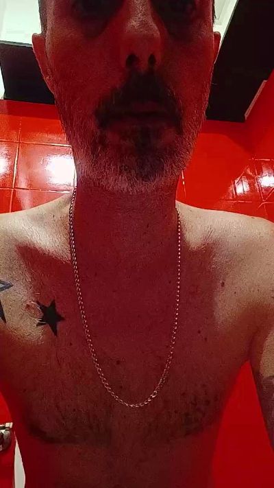vijunior80 live cam on Cam4