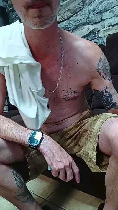 vijunior80 live cam on Cam4