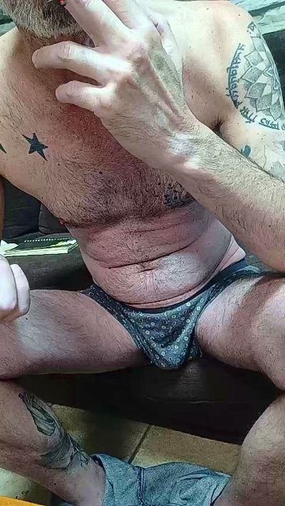 vijunior80 live cam on Cam4