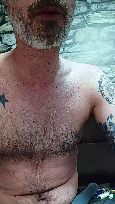vijunior80 live cam on Cam4