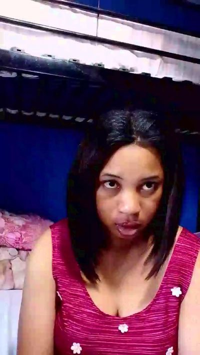 vilainebeb live cam on Cam4
