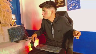 vincent_kane live cam on Cam4