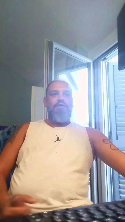 vincenzodg live cam on Cam4