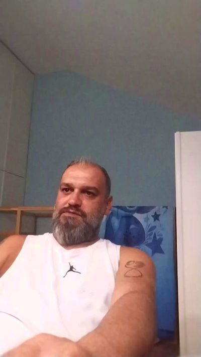 vincenzodg live cam on Cam4