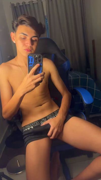 vinizmon live cam on Cam4