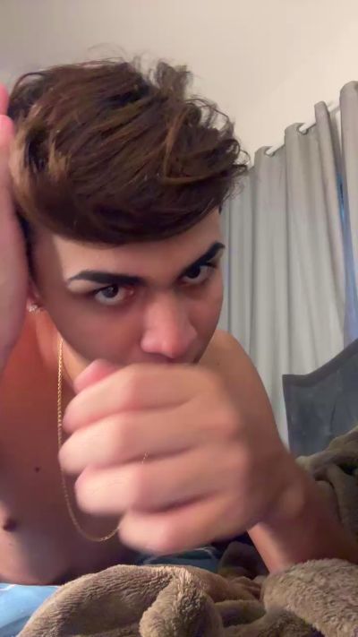 vinizmon live cam on Cam4